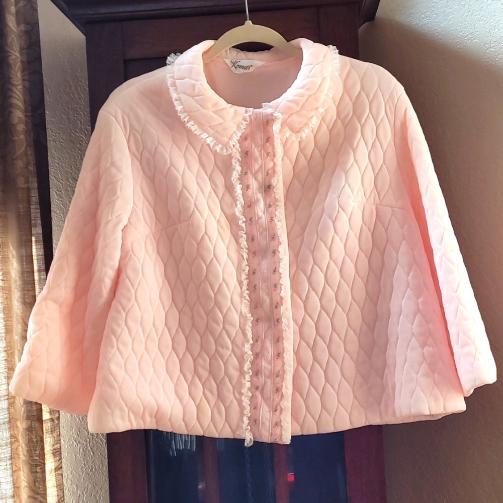 Stunning early 60s quilted bed jacket